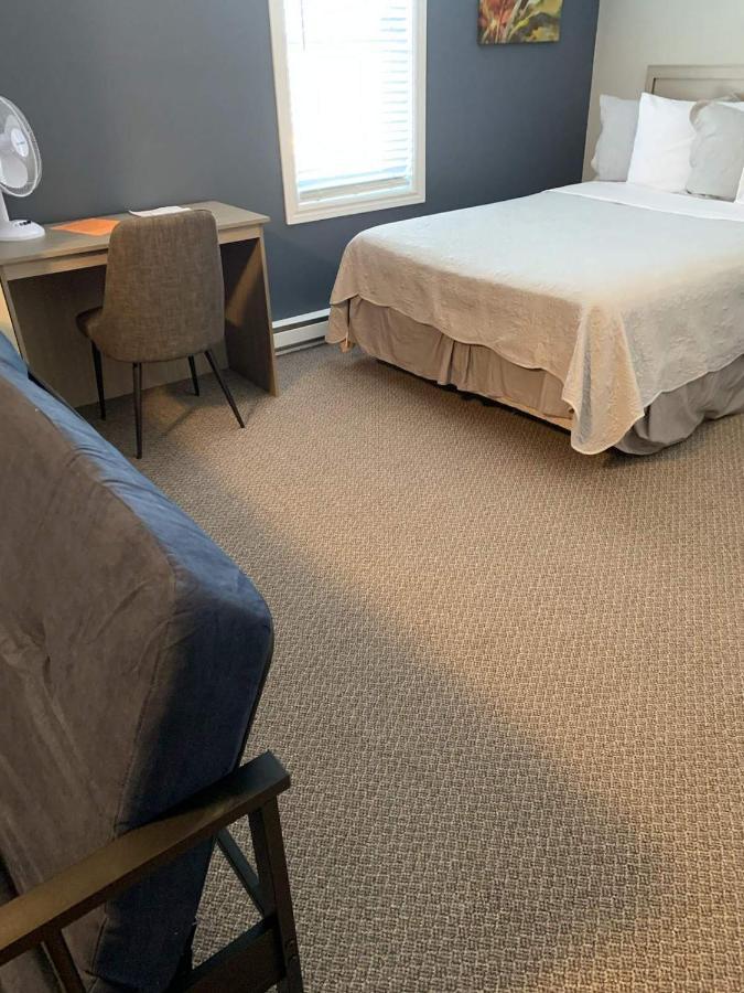 Stanley House Motel Кларенвил Екстериор снимка