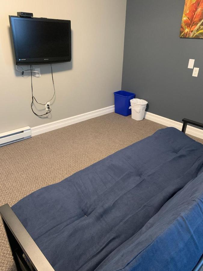 Stanley House Motel Кларенвил Екстериор снимка