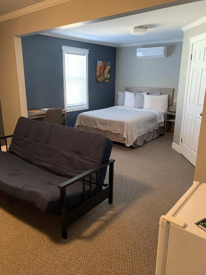 Stanley House Motel Кларенвил Екстериор снимка