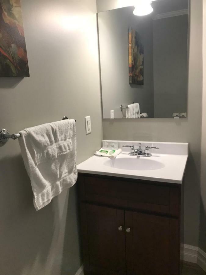 Stanley House Motel Кларенвил Екстериор снимка