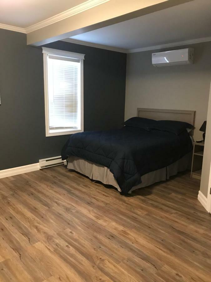 Stanley House Motel Кларенвил Екстериор снимка