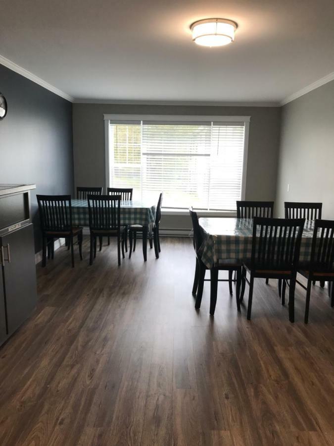 Stanley House Motel Кларенвил Екстериор снимка