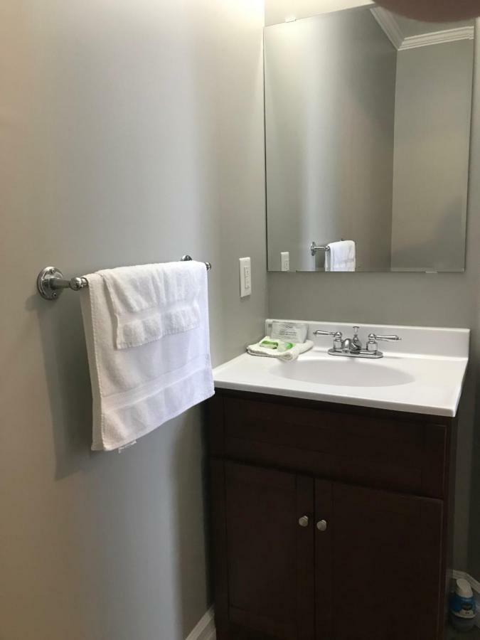 Stanley House Motel Кларенвил Екстериор снимка